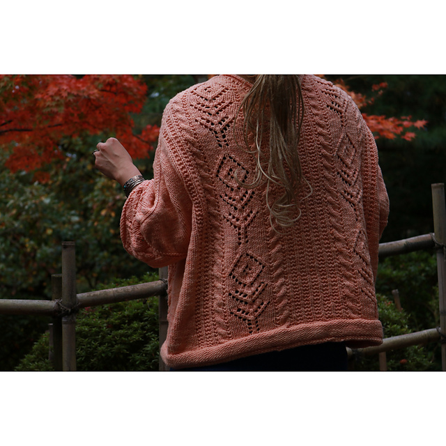 Ravelry: Meg pattern by Junko Okamoto
