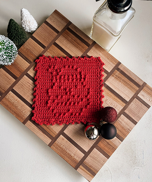 The Holiday Santa Dishcloth