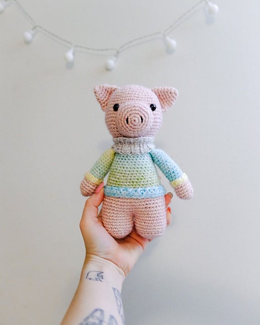Paco the Pastel Pig Amigurumi