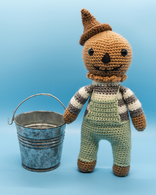 Stevie Scarecrow Amigurumi