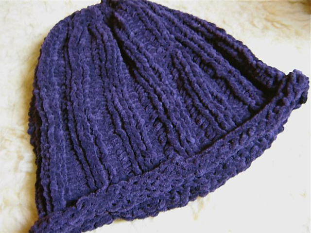 Simple Roll-Brim Suede Hat