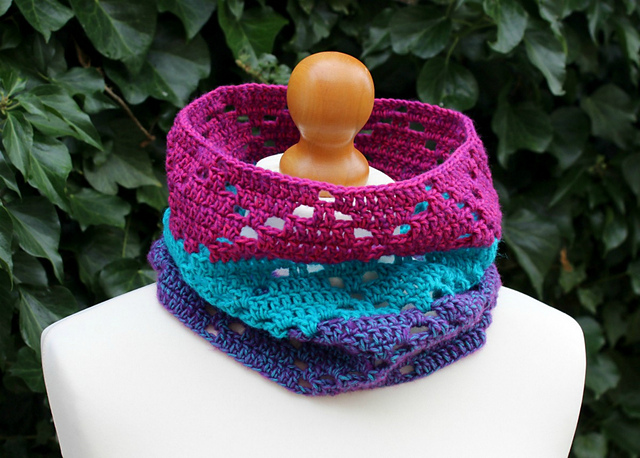 Fluorite Filet Cowl