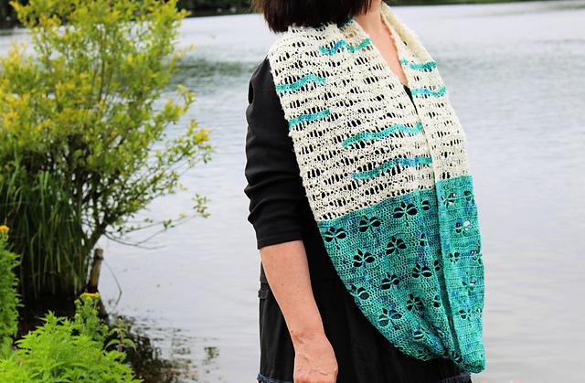 Dragonfly River Cowl