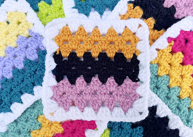 Readers Row Square