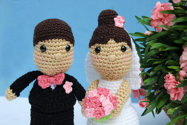 Deramores Bride and Groom