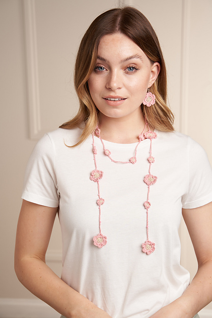 Flowery Necklace & Earrings