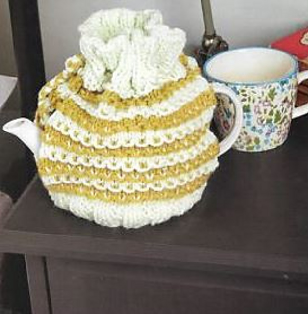 Loop Stitch Tea Cosy