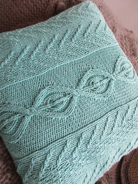Cable and Texture Cushion Cover