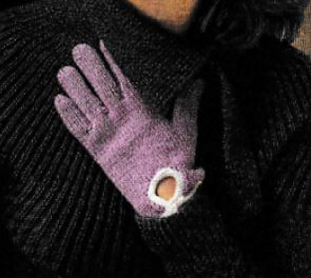 Keyhole Detail Gloves