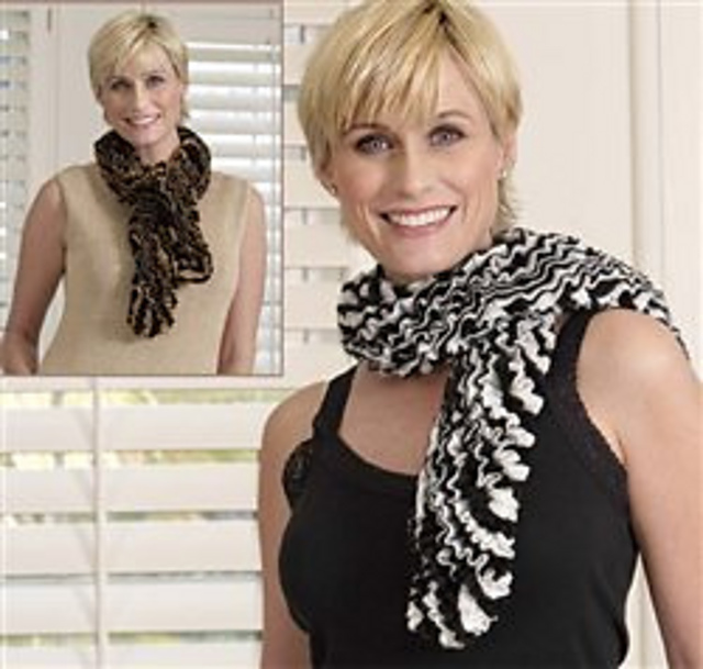 4003E Cha Cha Striped Diagonal Scarf