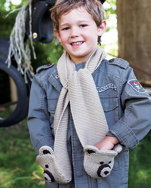 # 20 Bear scarf