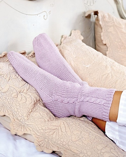 #11 Cable Socks