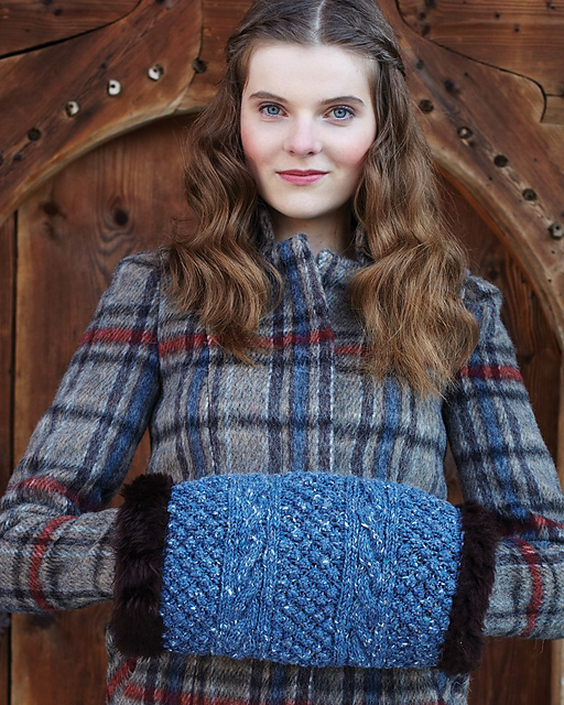 #09 Fur Lined Muff
