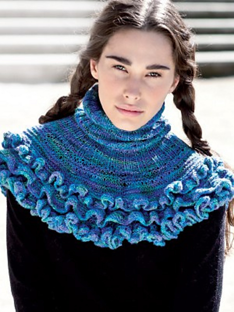 Nuble Ruffled Ribbed Cowl