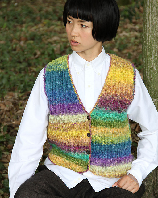 Ravelry: 39 - V-neck Vest pattern by Eisaku Noro Design Team 野呂