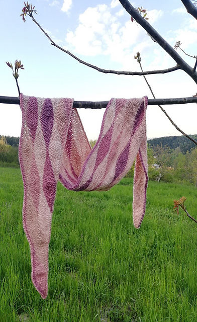 Wavey Diamond Pattern Ravelry: WAVY DIAMOND shawl pattern by Irena Bagińska
