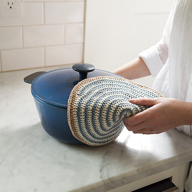 Swirly Crocheted Pot Holder