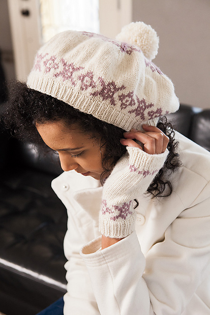 Porcelain Teapot Beret & Mitts