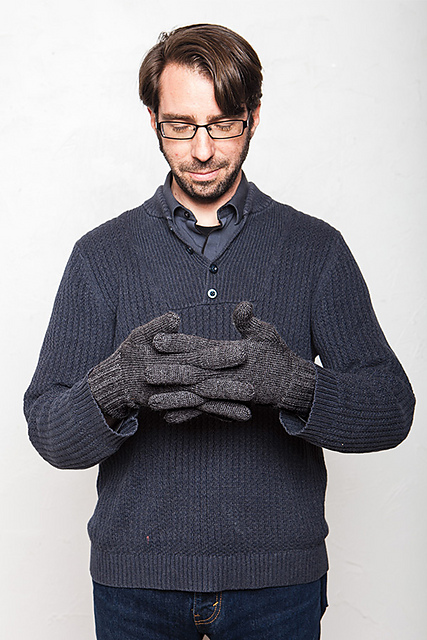Knits For Everybody Gloves