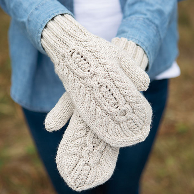 Traipse Mittens