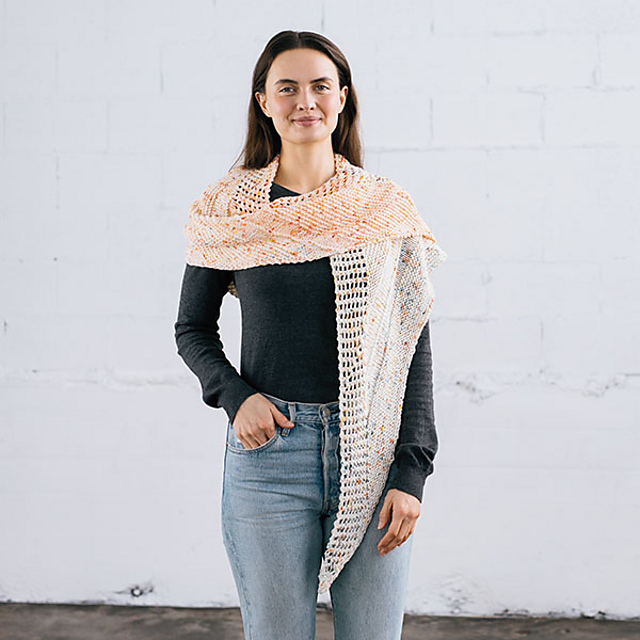 Dissymmetric Triangle Scarf