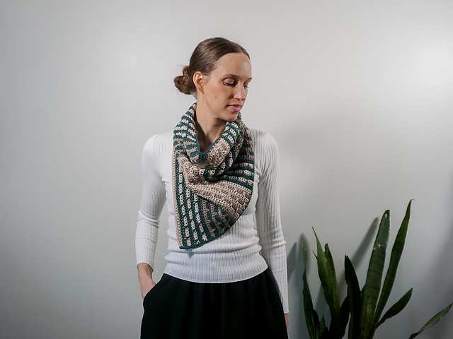 Heywood Cowl (worsted)
