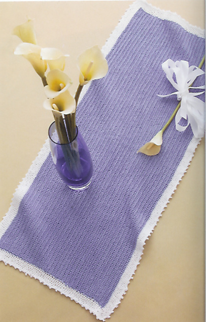 Twisted Single Stitch Runner