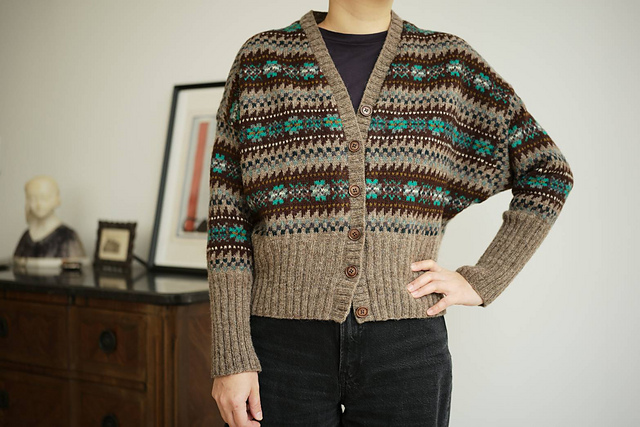 ムササビのフェアアイルカーディガン Flying squirrel cardigan