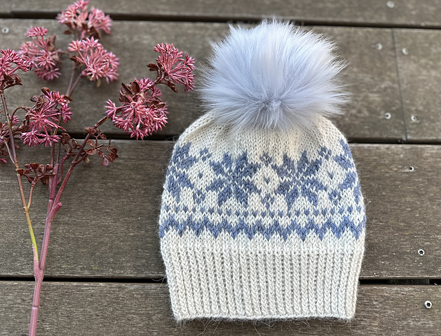 Nordkapp Snowflake Beanie