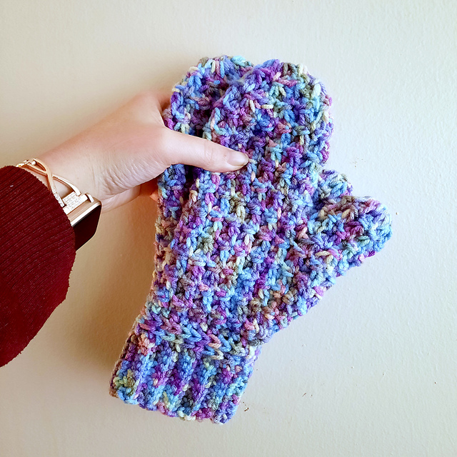 Ravencraft Mittens