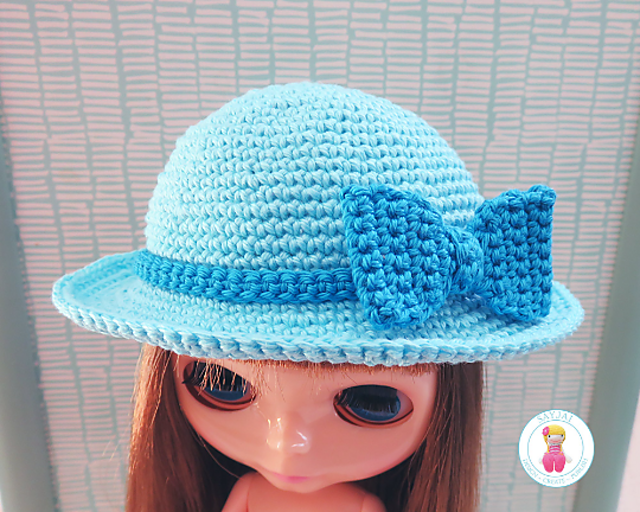 Sunhat for a doll