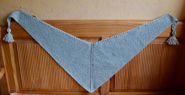S10542 - Triangular Shawl