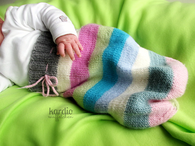 Gestrickter Baby Pucksack