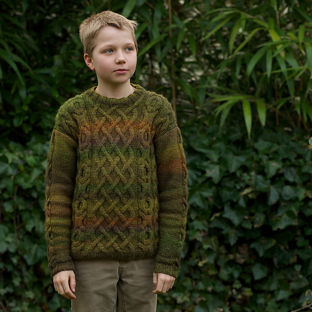 # 50 Kinderpulli mit Zopfmuster