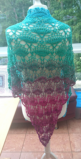hummingbird triangle Shawl