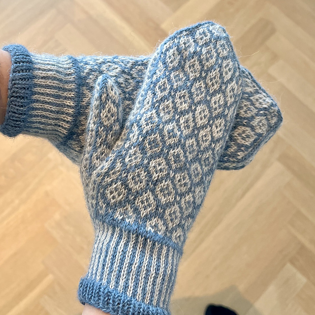 Snow Crystal Mittens