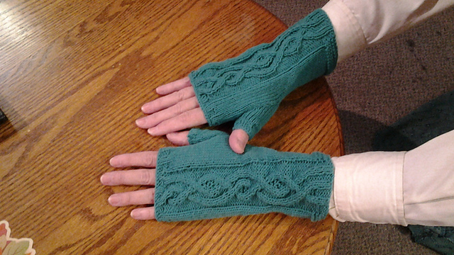 Lost Kingdom: Coimbra Fingerless Mitts