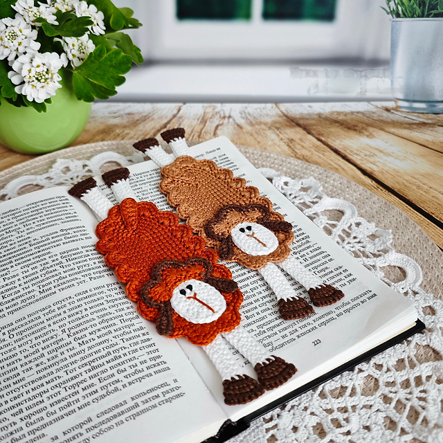 054 Sheep Bookmark or decor