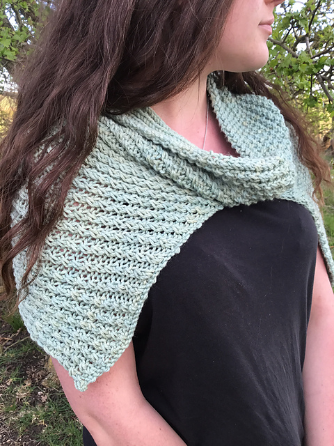 Forwards Cowl