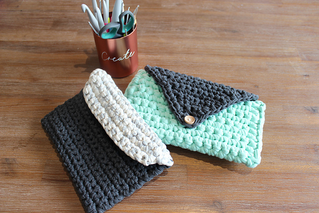 Grab and go clutch