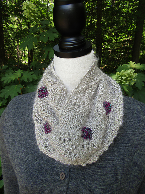 Diagonal Mitered Squares Cowl