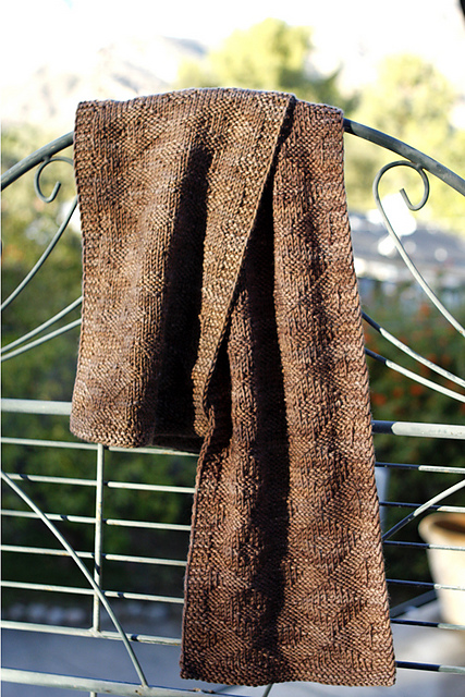 Diamond Eyes Scarf