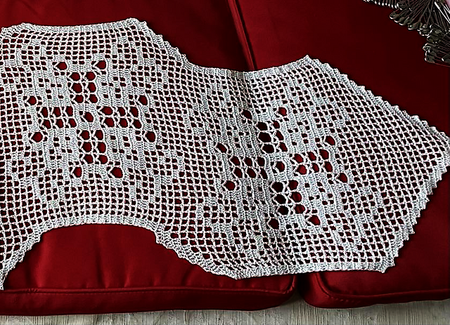 Lacy Runner