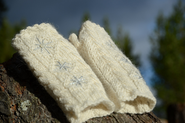Ice Crystal fingerless gloves