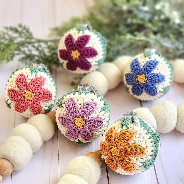 Star Flower Christmas Bauble