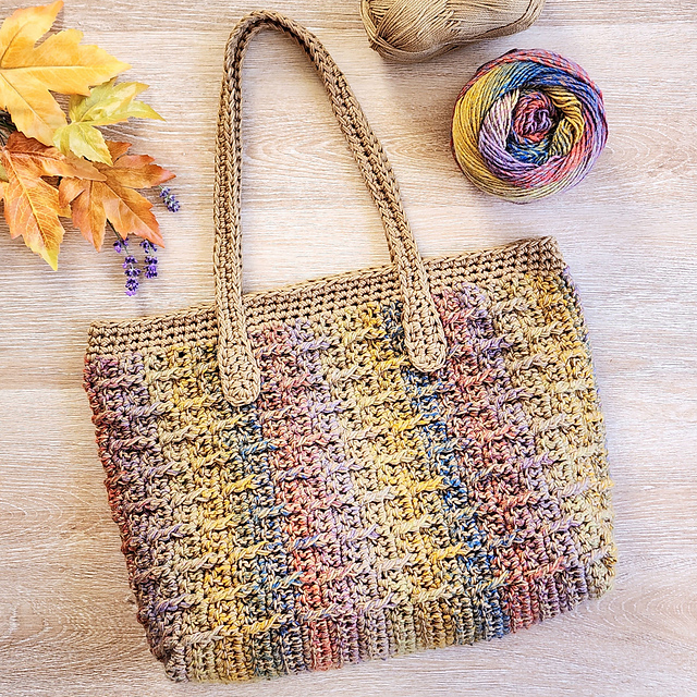 Ravelry: Chroma Tote Bag pattern by Kathy Olivarez