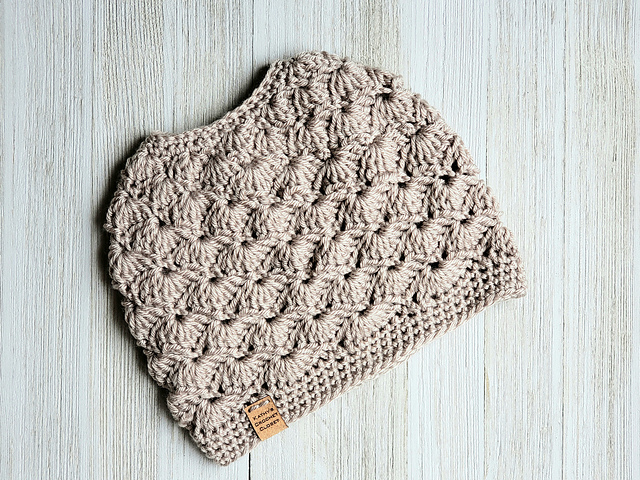 Wavy Shells Bun Hat