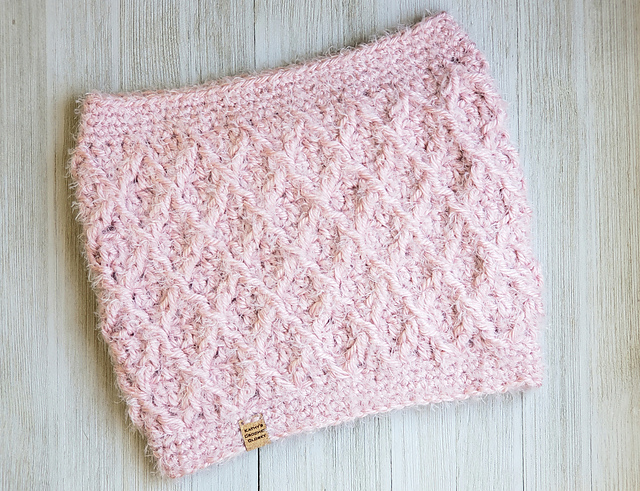 Cozy Diamonds Cowl