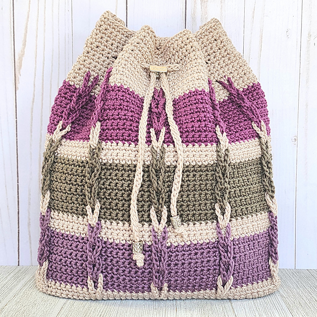 Chain Stripes Shoulder Bag
