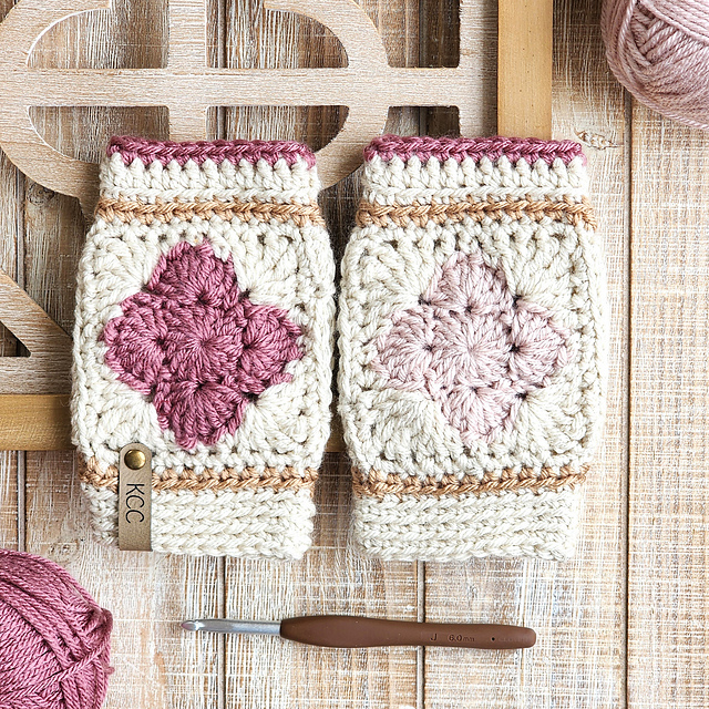 Quatrefoil Mitts